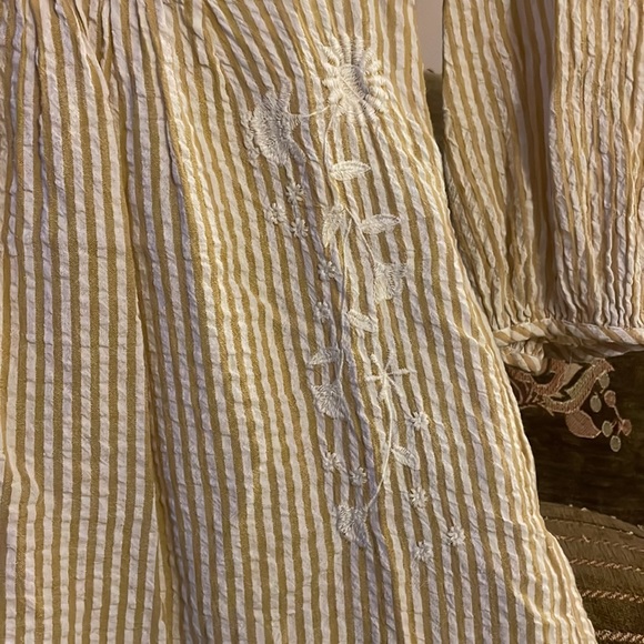 Forever 21 mini size M, white & yellow stripes - Picture 5 of 12